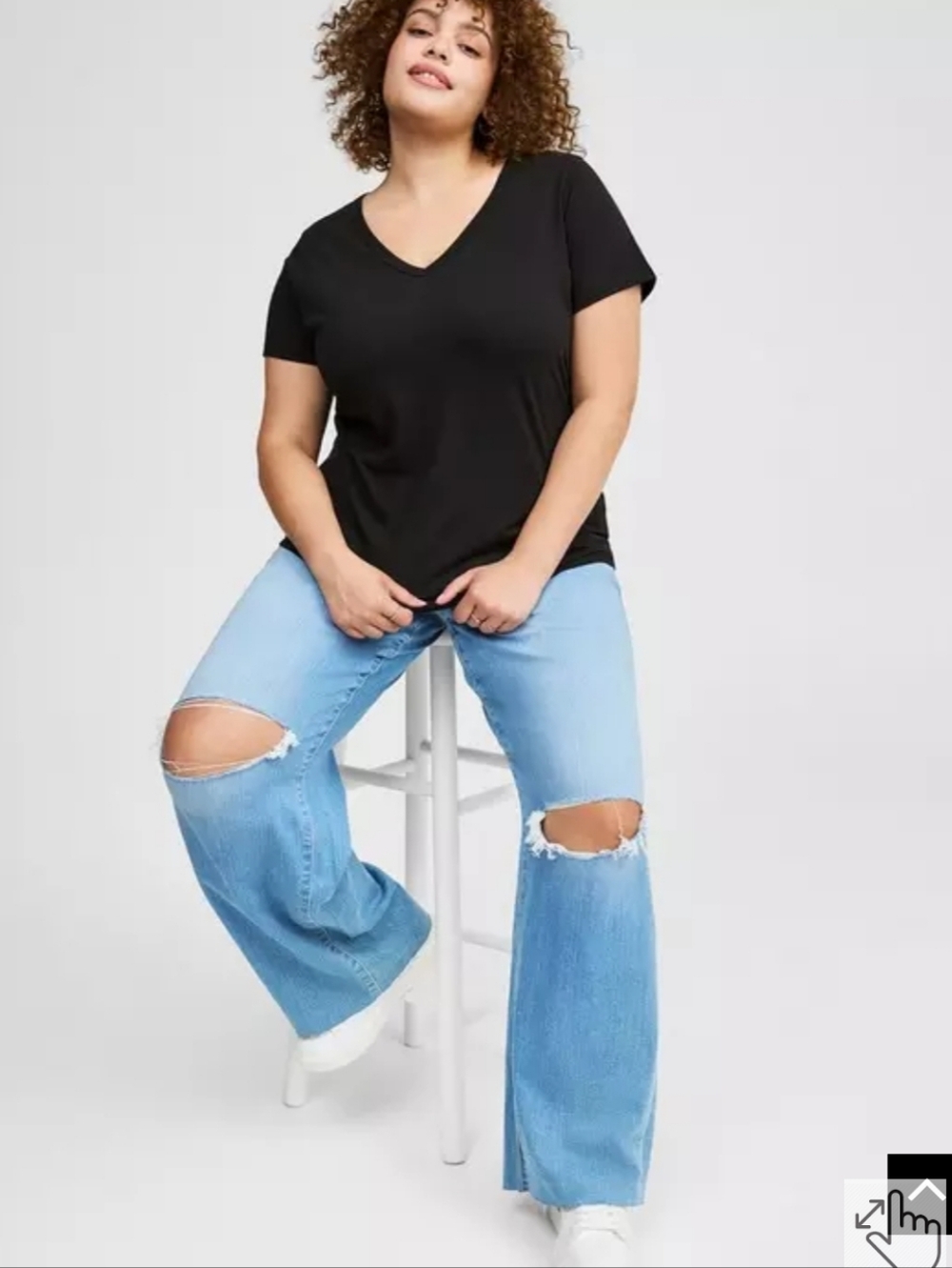 Torrid Girlfriend Signature Jersey V-Neck Tee - Picture 2 of 5
